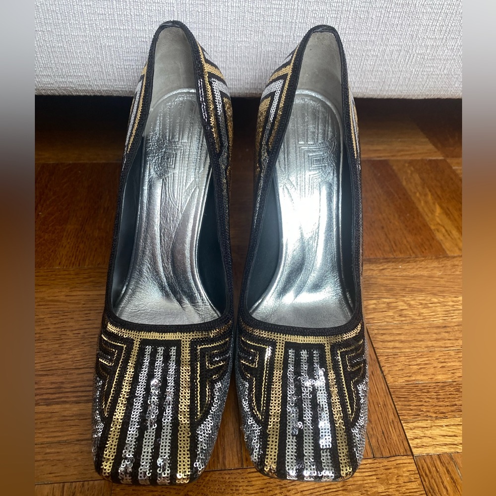 BRAND NEW FENDI FFREEDOM SEQUIN HEELS